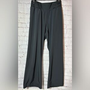 Manduka wide leg women’s yoga pants 🧘🏼